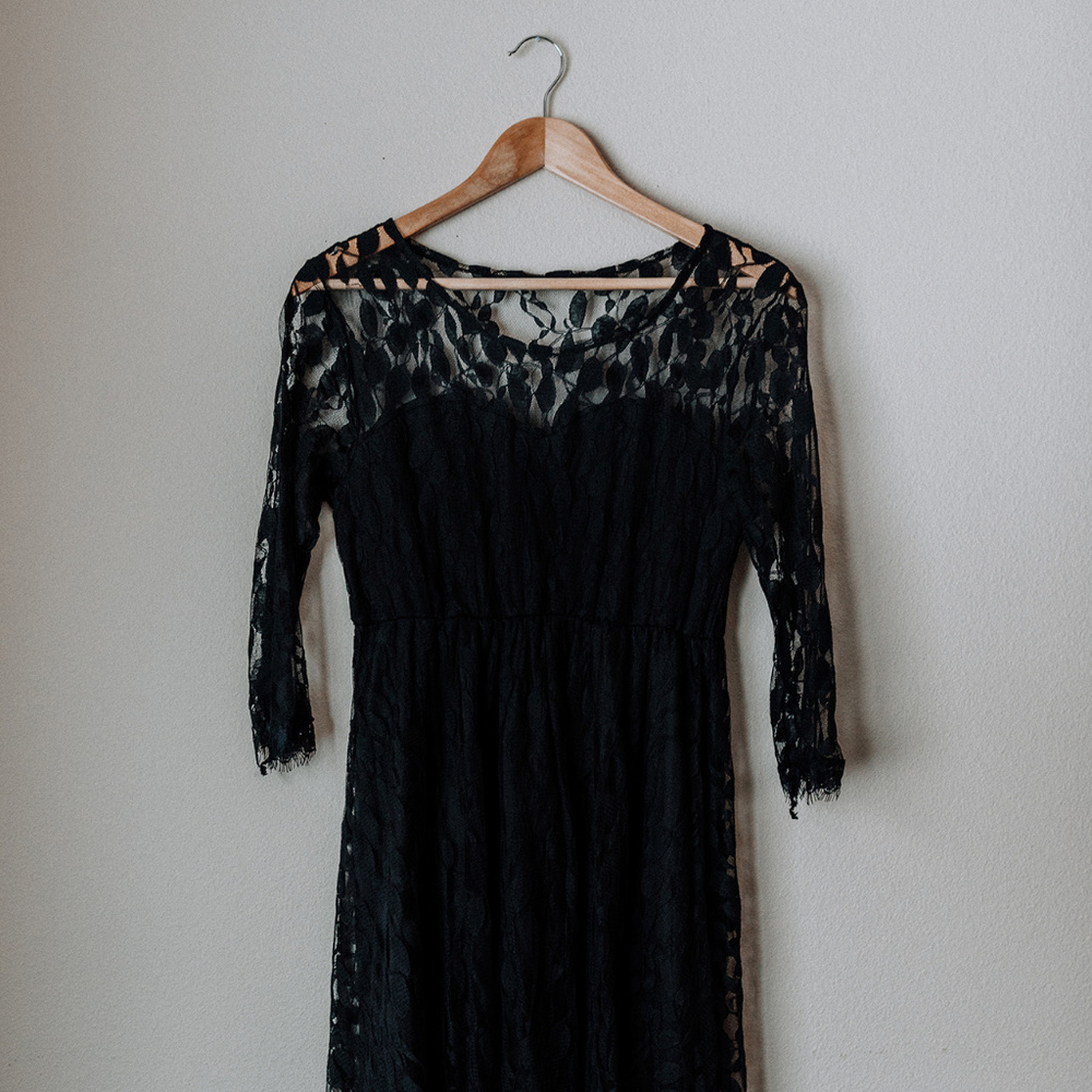 Black lace dress, "one size" fits like a large